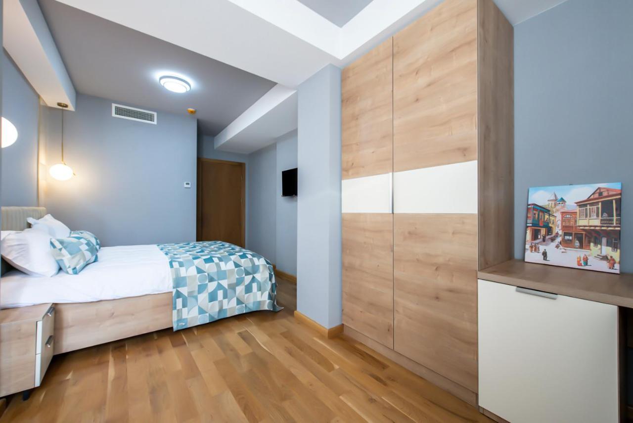 Hotel Solo Тбілісі Екстер'єр фото