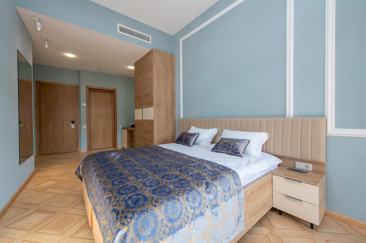 Hotel Solo Тбілісі Екстер'єр фото