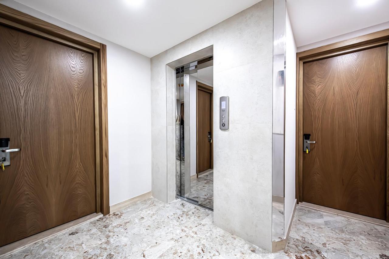 Hotel Solo Тбілісі Екстер'єр фото