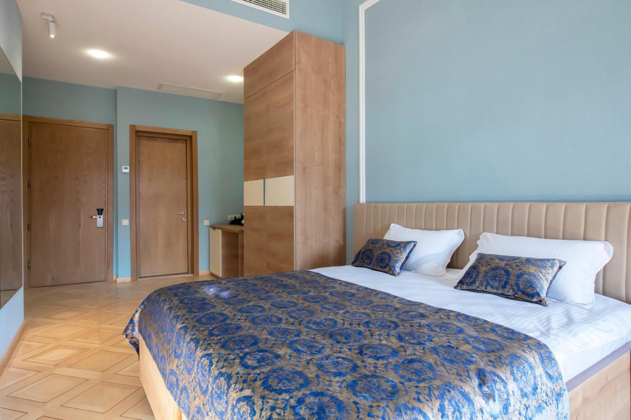 Hotel Solo Тбілісі Екстер'єр фото